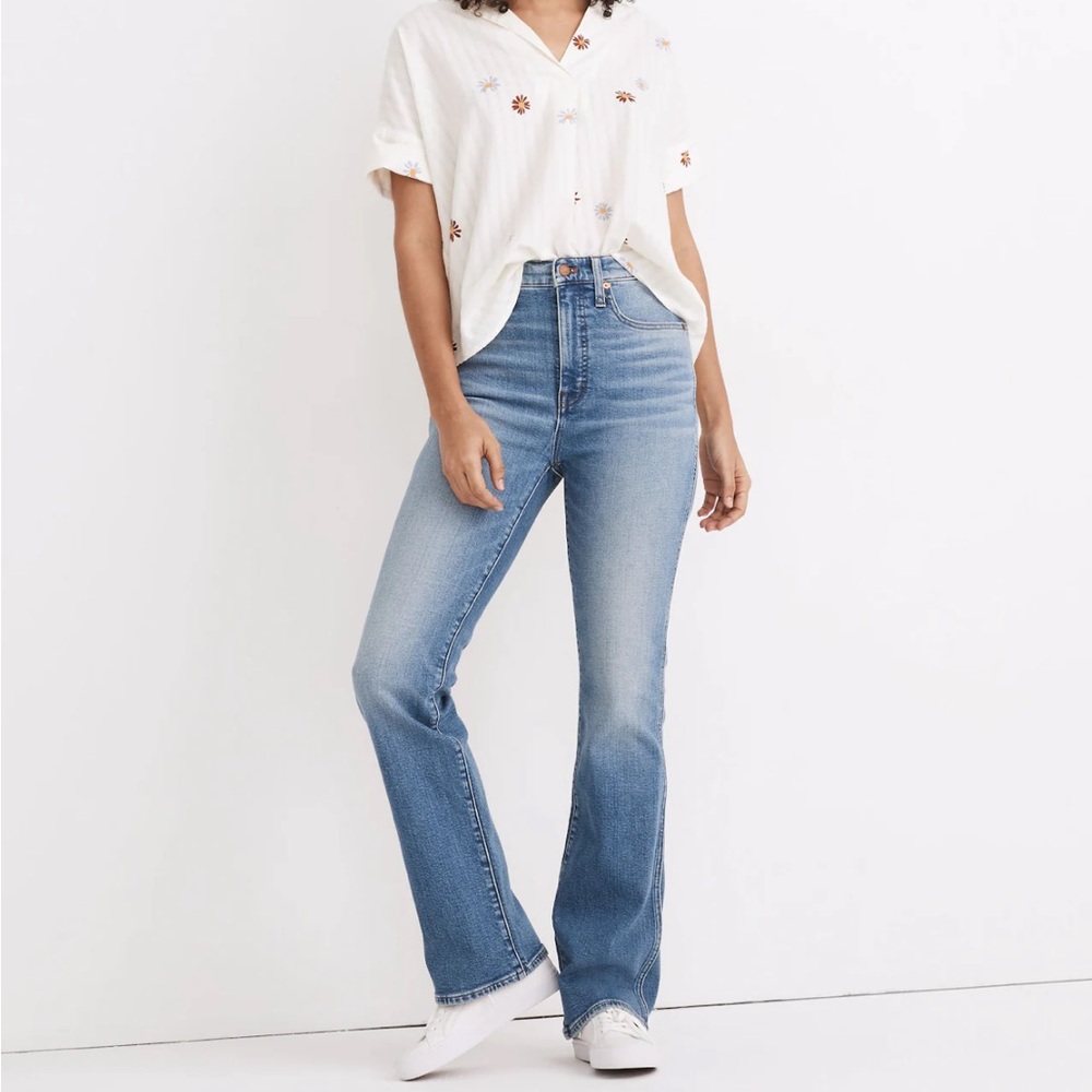 90s High-Rise Bootcut Jeans in Danver Wash